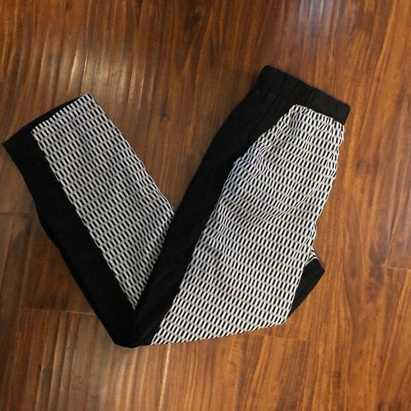 Nicole Miller Geometric Black and White Pants in Size M - Picture 7 of 11